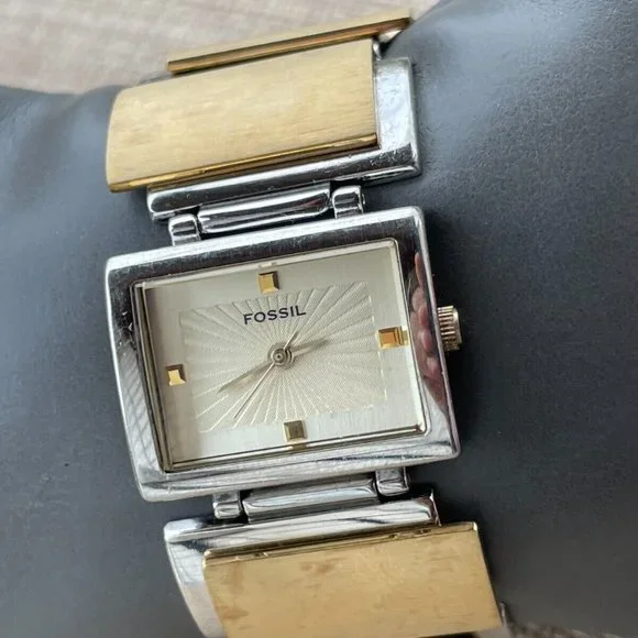 Fossil F2 Women Wristwatch Analog Quartz Ladies Gold/Silver Watch ES-1866 - Picture 4 of 10